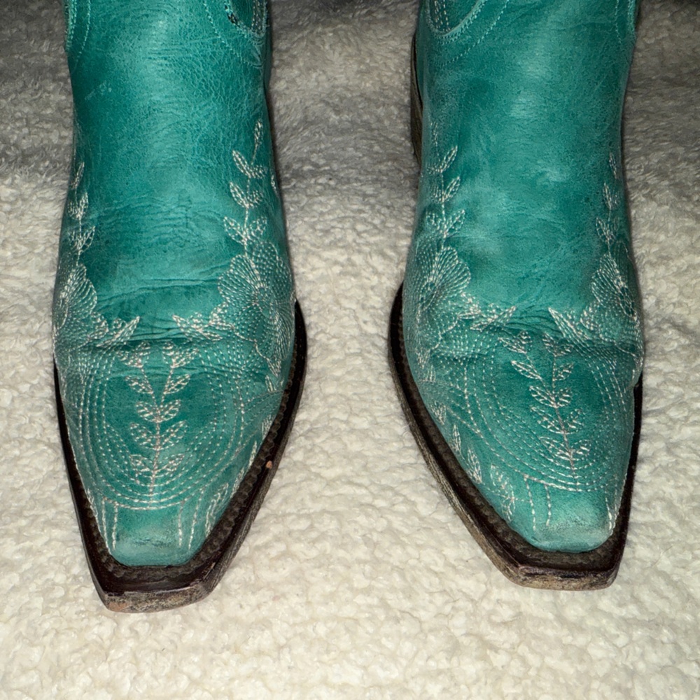 Lane “Ashlee Lace” Turquoise Boots - Picture 9 of 10